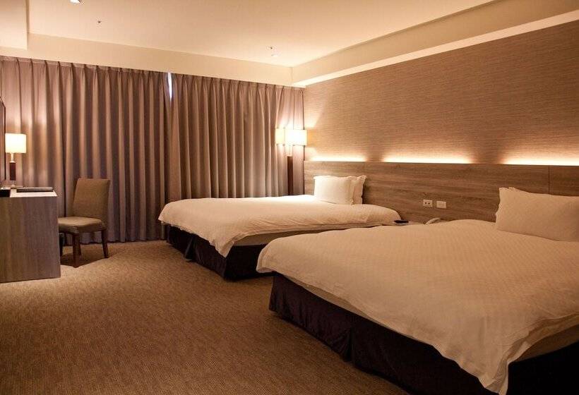 هتل Orchard Park New Wing