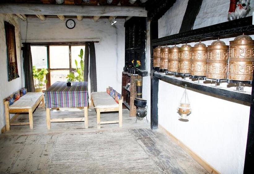 هتل Red House Lodge