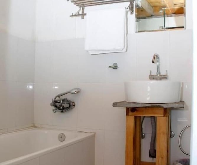 هتل Red House Lodge