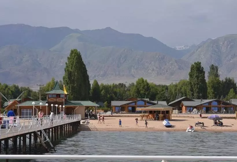 هتل Resort Center Raduga