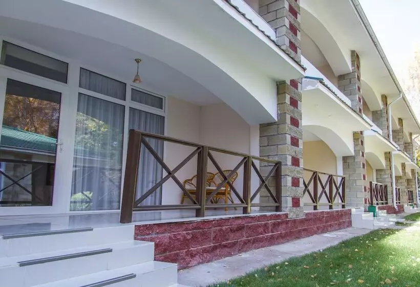 هتل Resort Center Raduga