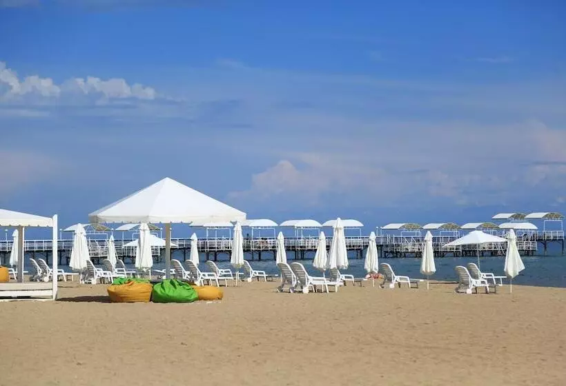 هتل Resort Center Raduga