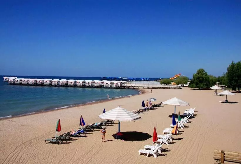 هتل Resort Center Raduga