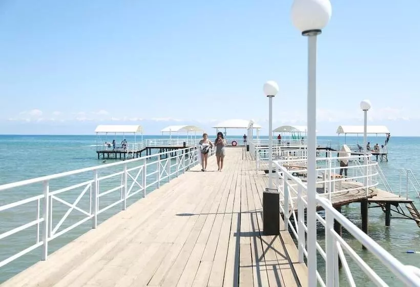 هتل Resort Center Raduga
