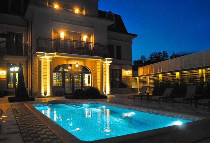 Szálloda Seven Seas