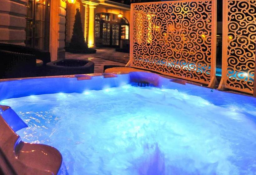 Szálloda Seven Seas