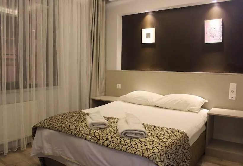 The Corner Inn Hotels By Suit