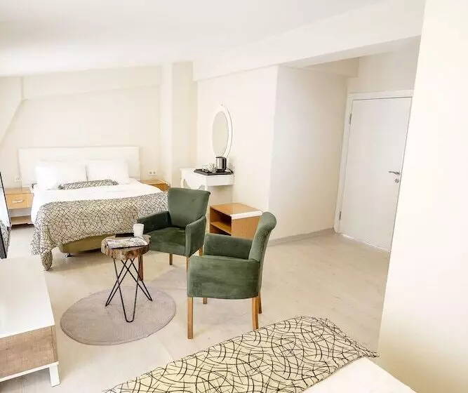 The Corner Inn Hotels By Suit