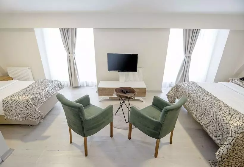 The Corner Inn Hotels By Suit