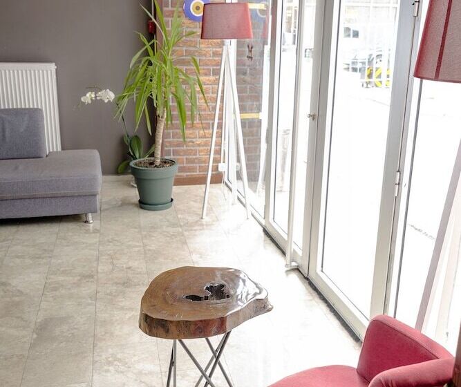 The Corner Inn Hotels By Suit