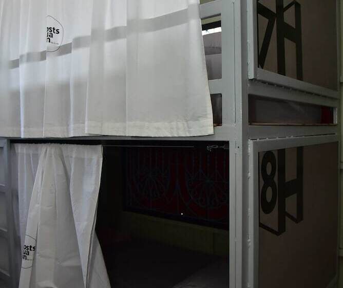 Hotel Hosts Huahin Hostel