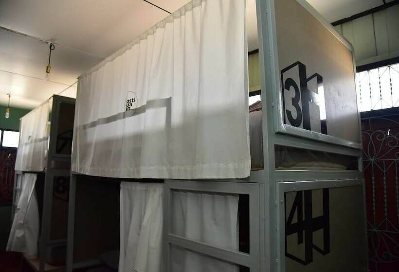 Hotel Hosts Huahin Hostel