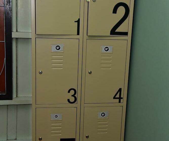 Hotel Hosts Huahin Hostel