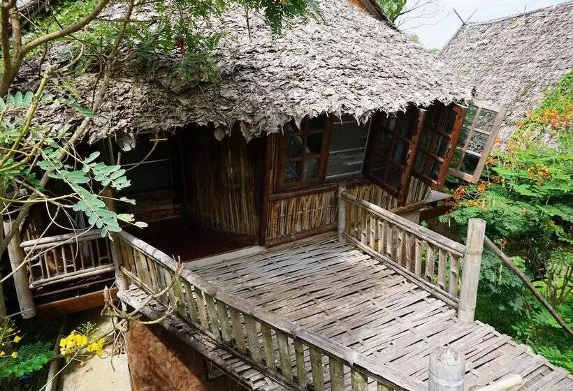هتل Jiang Lha Village