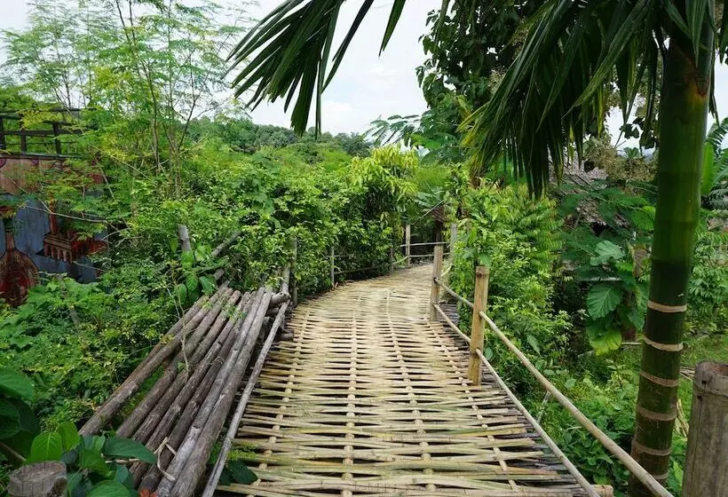 هتل Jiang Lha Village