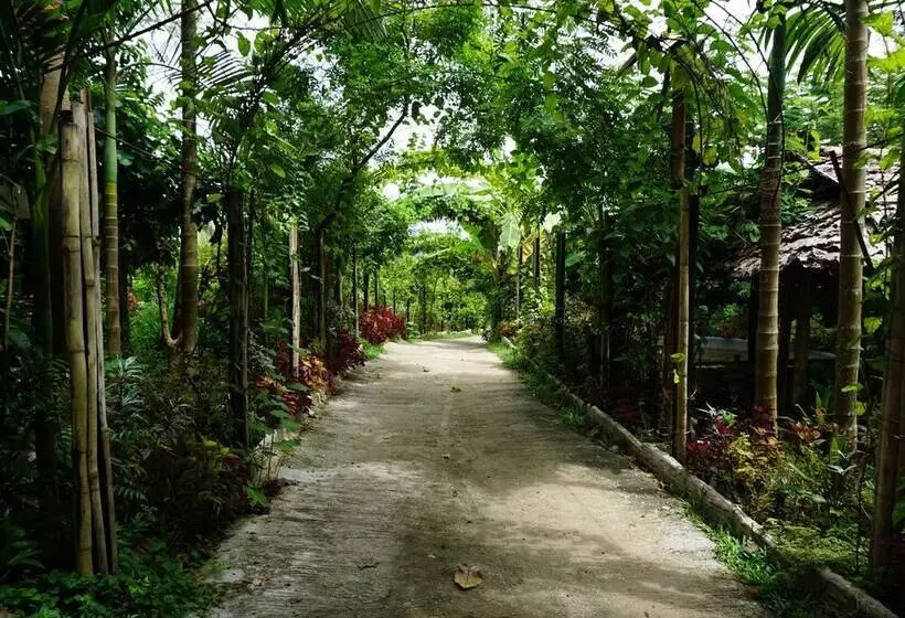 هتل Jiang Lha Village