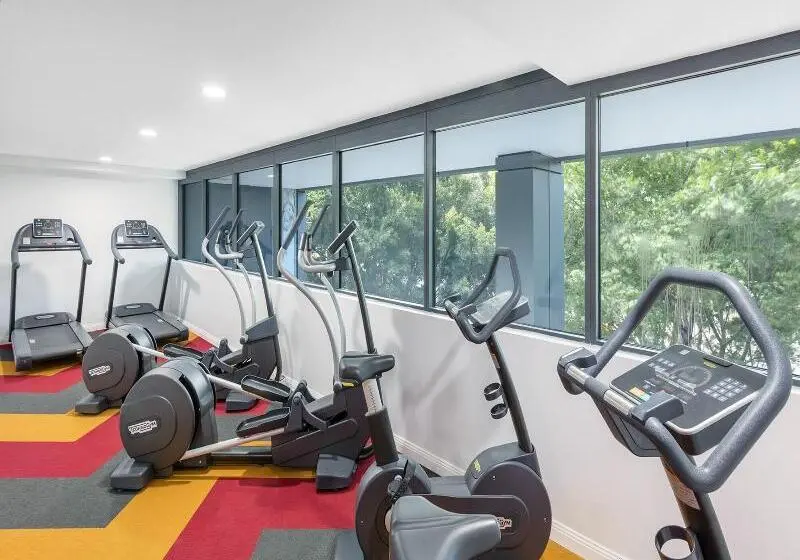 ホテル Meriton Suites North Sydney