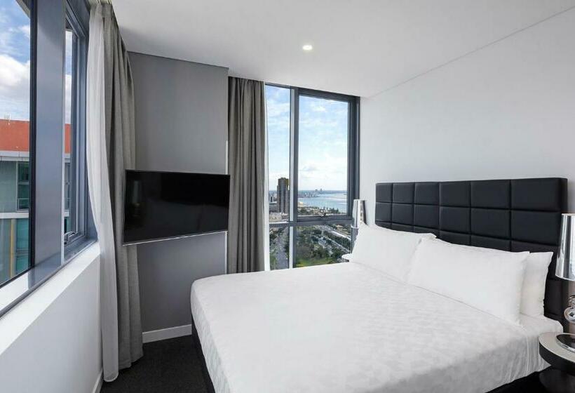 호텔 Meriton Suites Southport