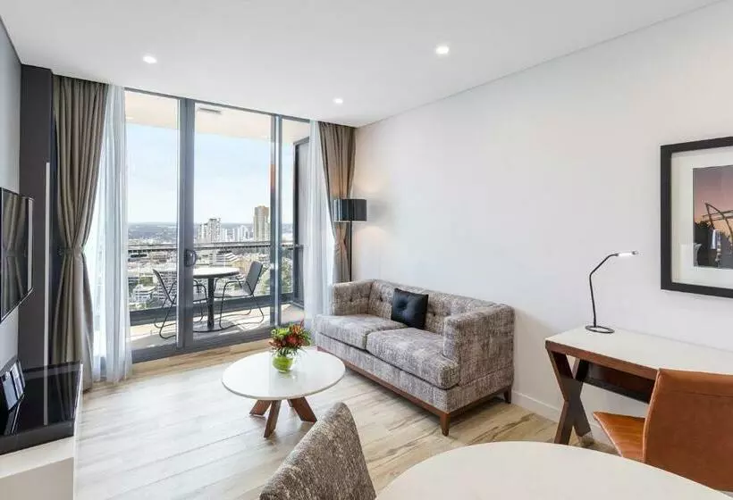 ホテル Meriton Suites Southport