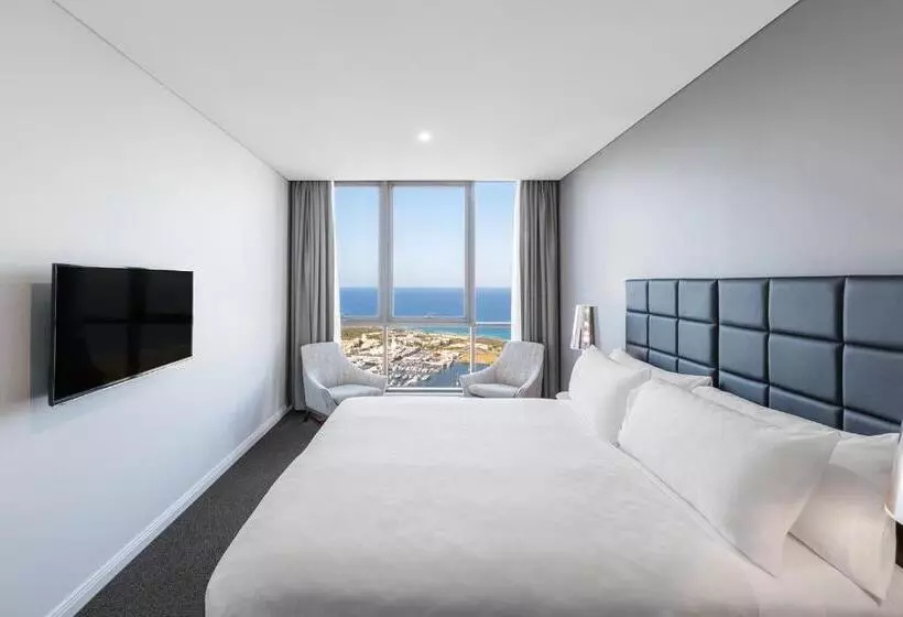 ホテル Meriton Suites Southport