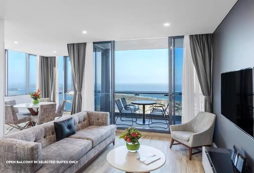 ホテル Meriton Suites Southport