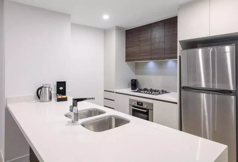 ホテル Meriton Suites Southport