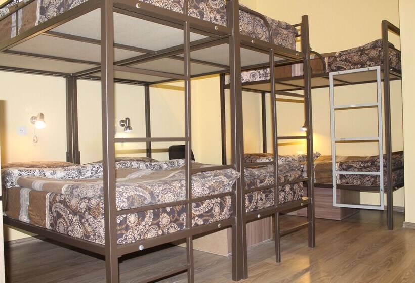 호텔 Old Yerevan Hostel & Tours