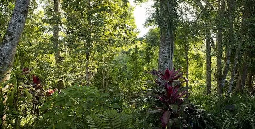 Hotelli Sharlynn By The River