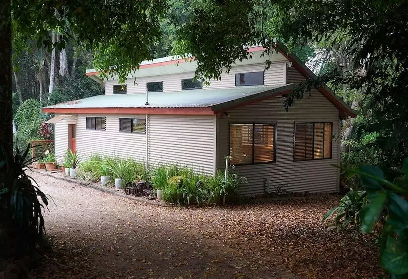 Hotelli Sharlynn By The River