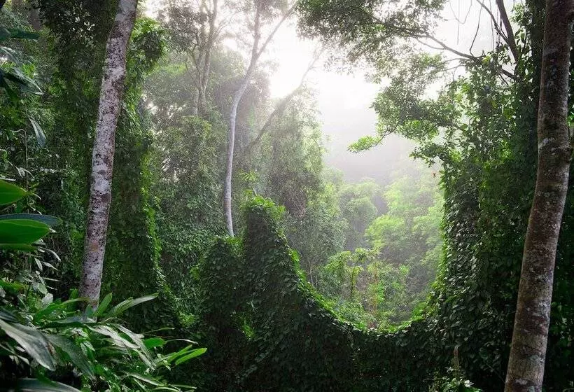 Hotelli Sharlynn By The River