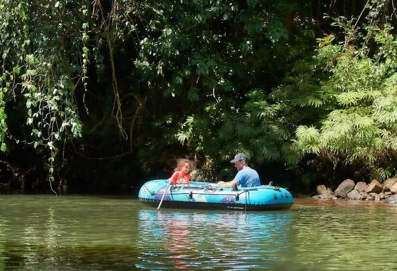 Hotelli Sharlynn By The River