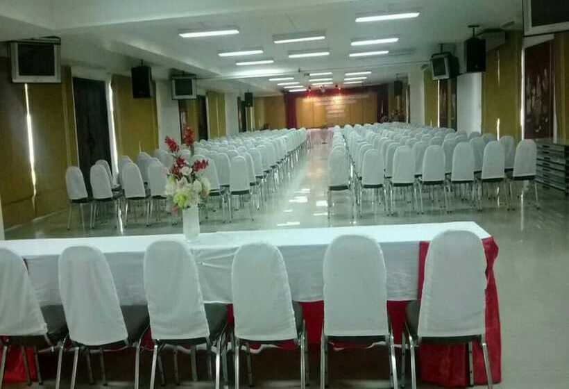 Hotel Sirinart Garden