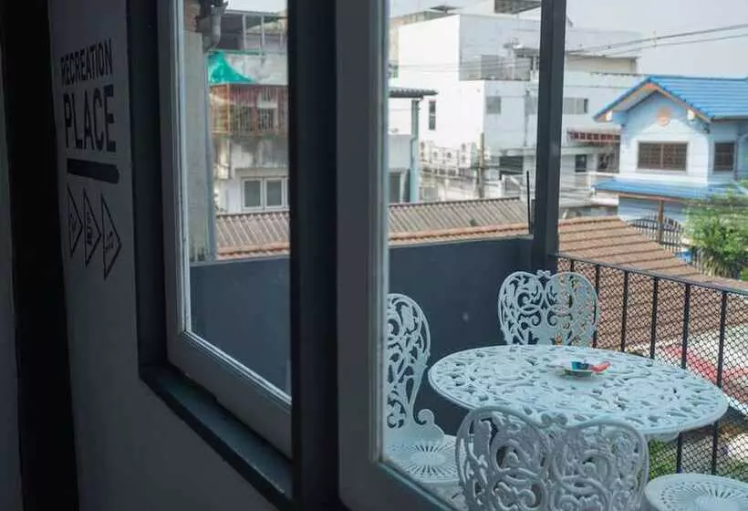 هتل Sleepcase Hostel