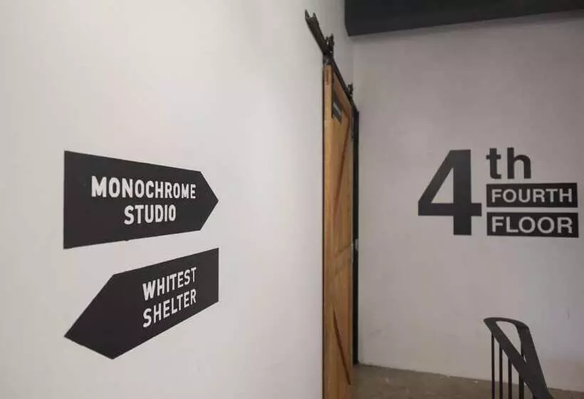 هتل Sleepcase Hostel