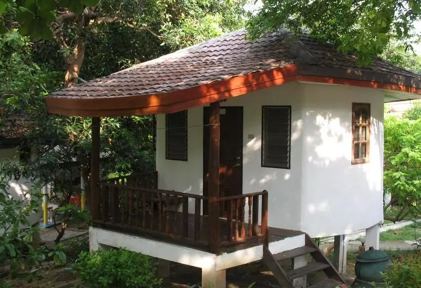 Hotelli Thai Dee Garden Resort