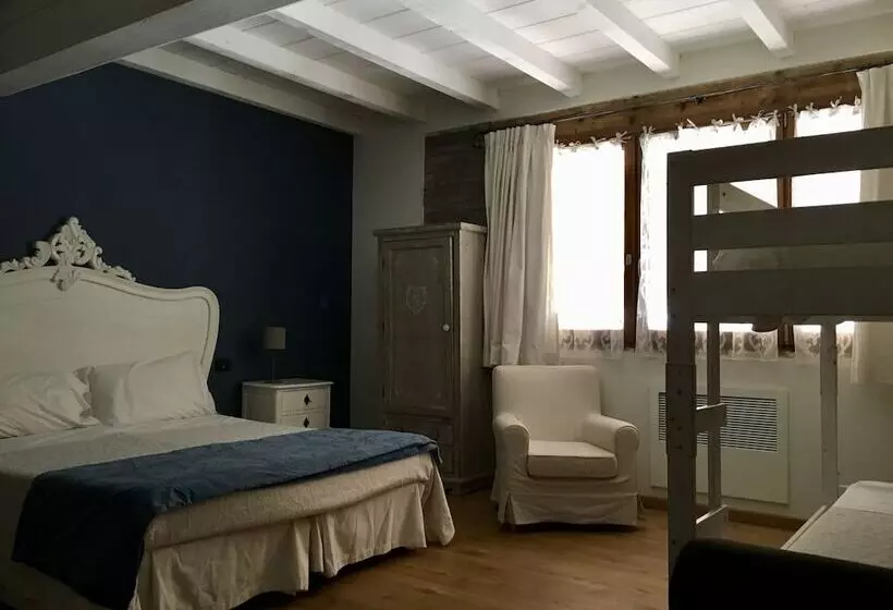 Hotelli Agriturismo Corte Rocca