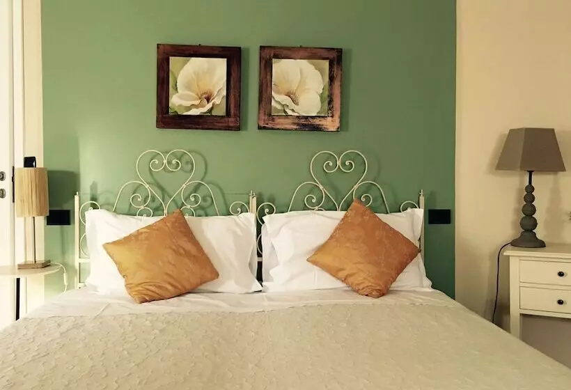 Hotelli Agriturismo Corte Rocca