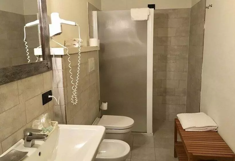 Hotelli Agriturismo Corte Rocca