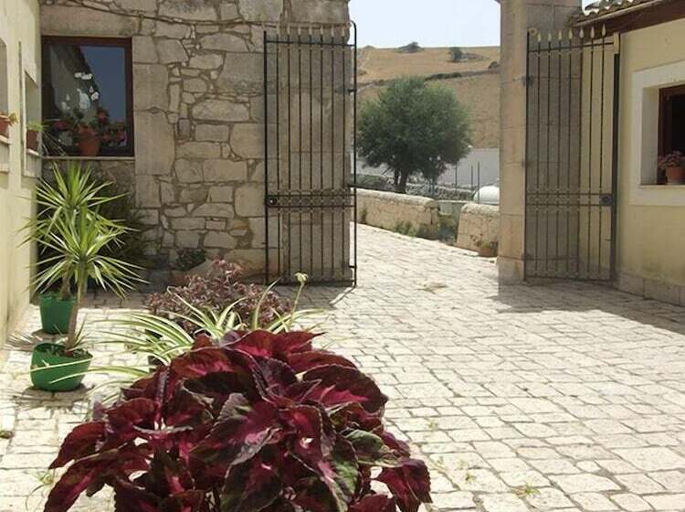 فندق Antica Cascina Resort