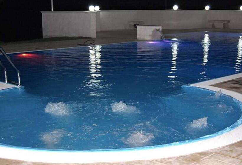 فندق Antica Cascina Resort