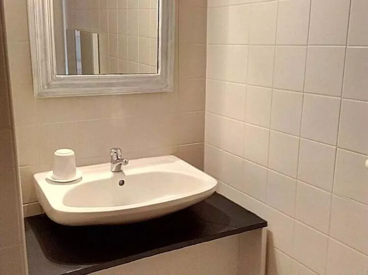 هتل Chambres D'hôtes Anousta