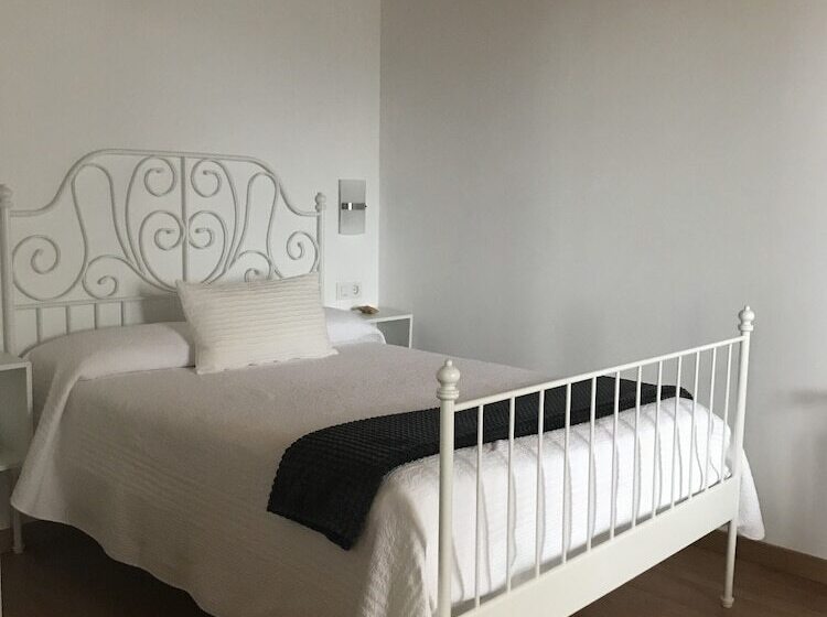 בית מלון כפרי El Rincon Del Cuera