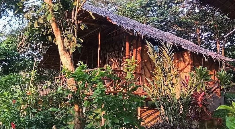 ホテル Erlittop Garden Eco Lodge