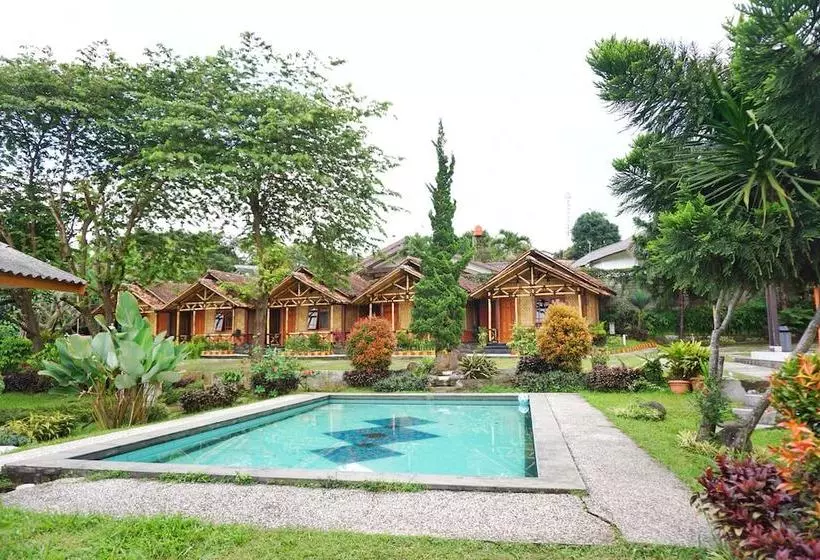 Hotelli Grand Pesona Ksatria By Issota