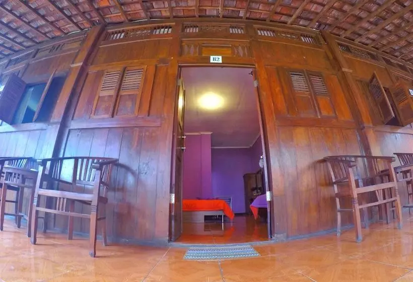 Hotelli Grand Pesona Ksatria By Issota