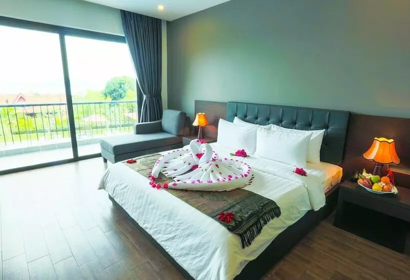 Kep Bay Hotel & Resort