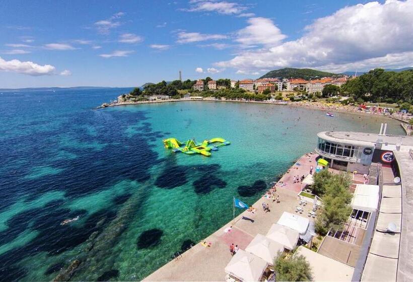 Hotel Rooms With Wifi Split   18094