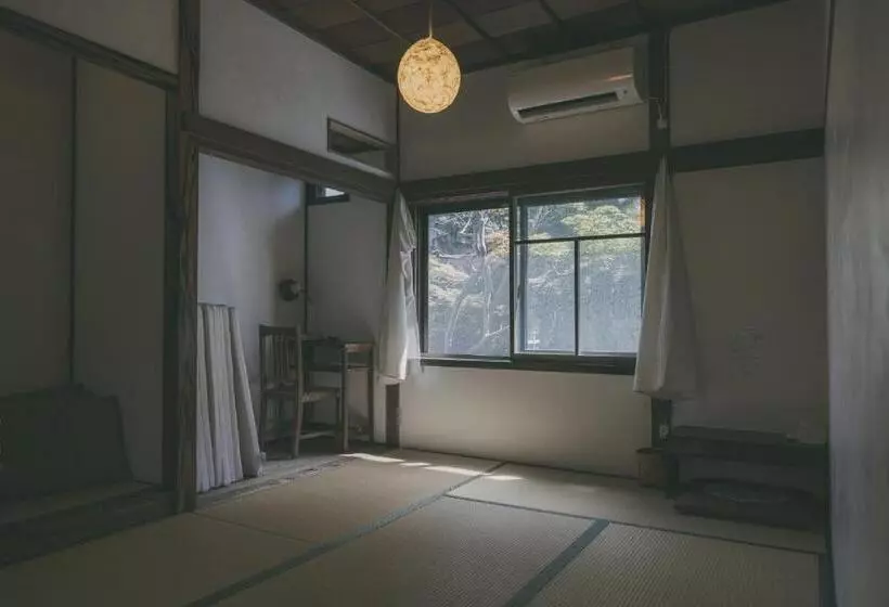 ホテル Nari Nuttari Nari