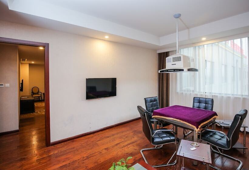 Hotel New Knight Royal