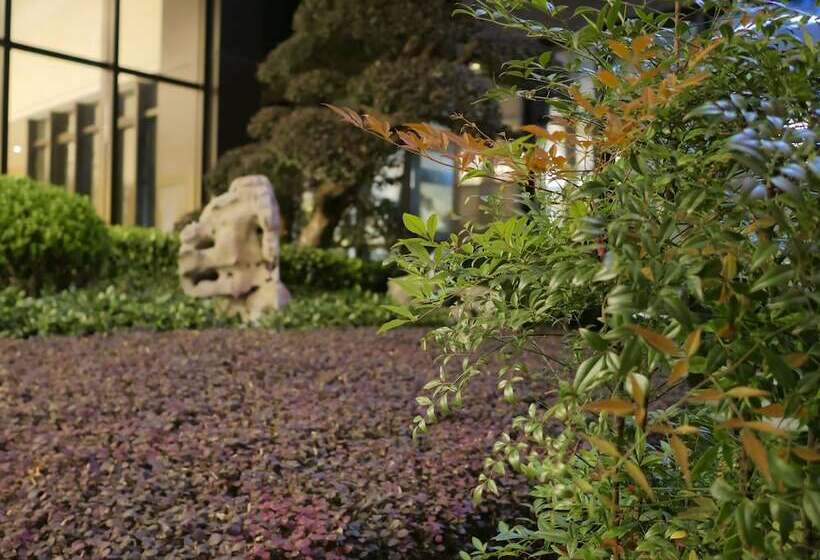 Hotel New Knight Royal